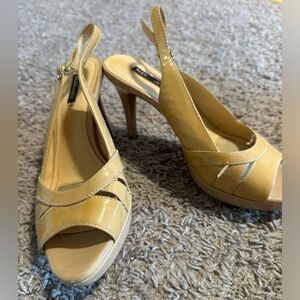 Alex Marie Tan Beige Slingback Open toe women’s heels size 7 glossy